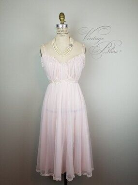 Vintage 1950's Romantic Pink Lace Nightie Nightgown Negligee by Pandora Lingerie
